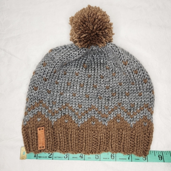 Handmade Wool Knit Toque Beanie - Picture 4 of 5
